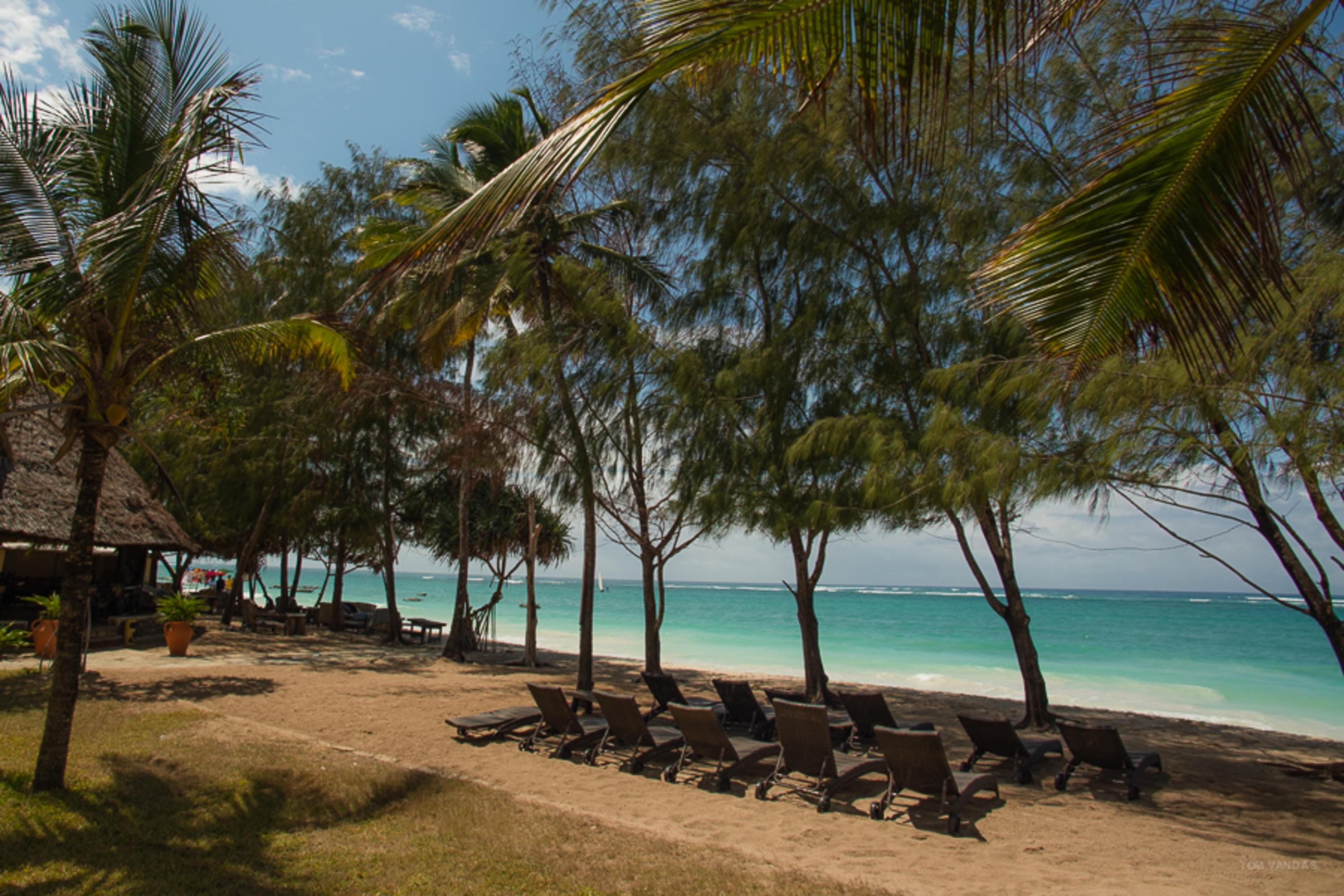 דיאני ביץ' Bahari Dhow Beach Villas מראה חיצוני תמונה