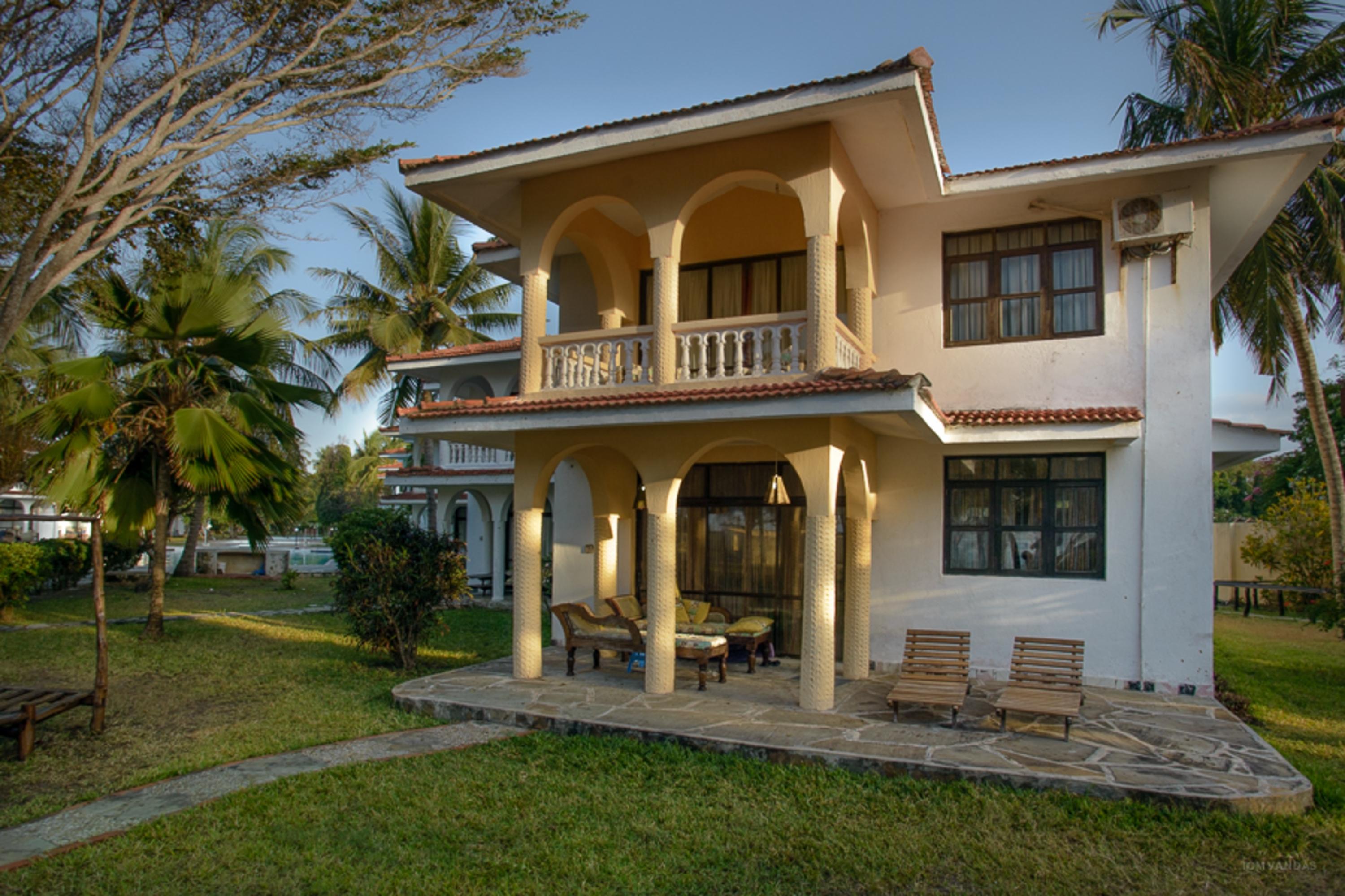 דיאני ביץ' Bahari Dhow Beach Villas מראה חיצוני תמונה