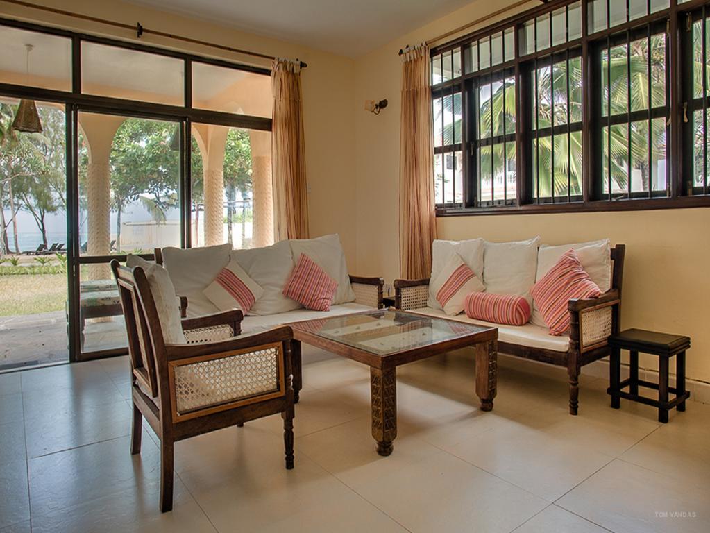 דיאני ביץ' Bahari Dhow Beach Villas מראה חיצוני תמונה