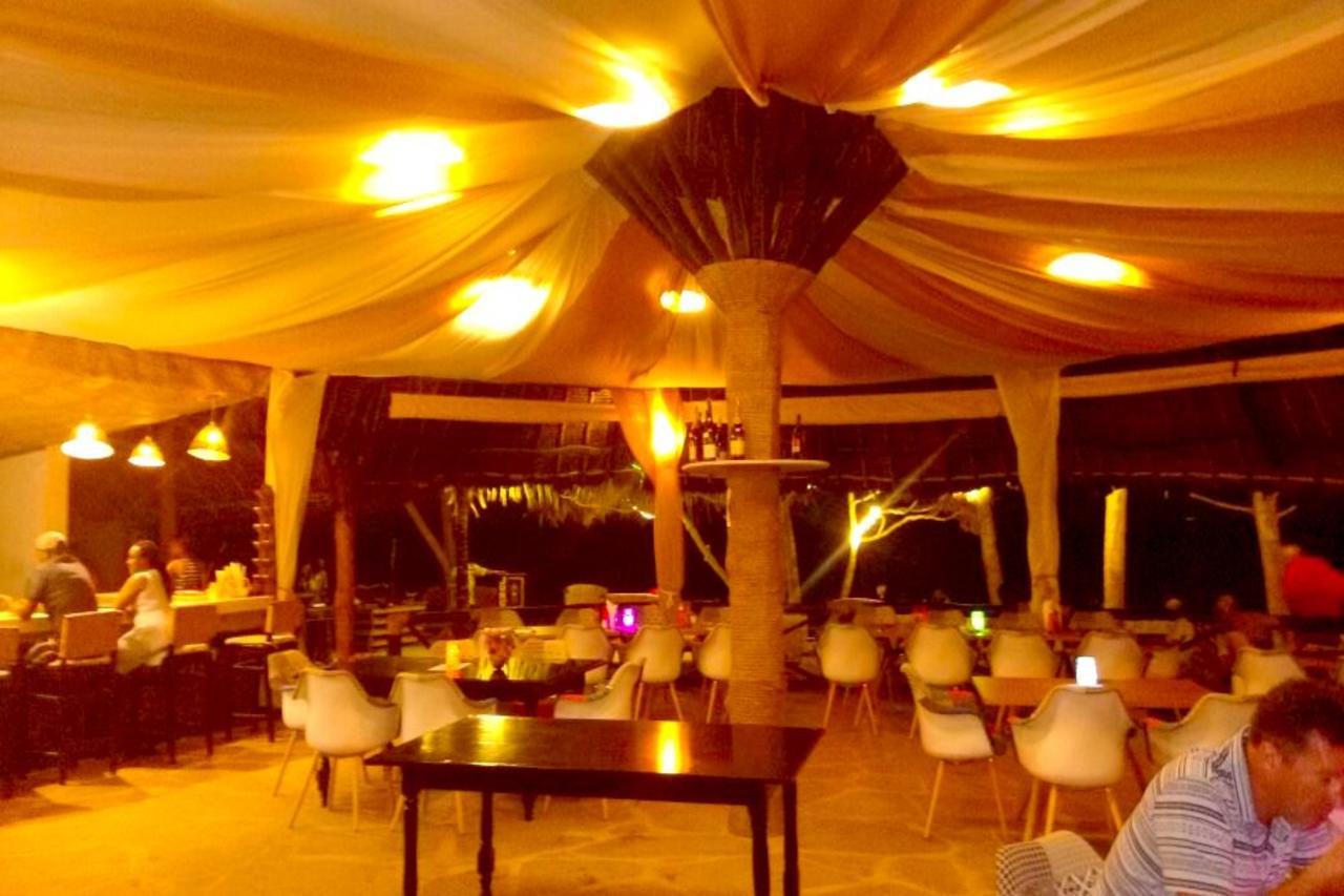 דיאני ביץ' Bahari Dhow Beach Villas מראה חיצוני תמונה
