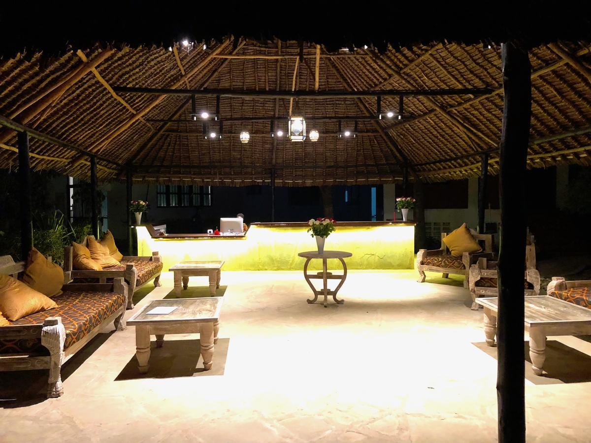 דיאני ביץ' Bahari Dhow Beach Villas מראה חיצוני תמונה